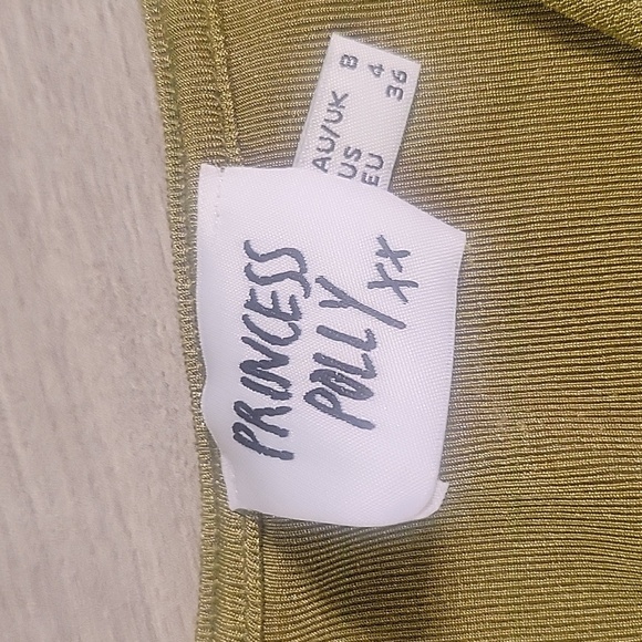 Princess Polly Shoulder Drop Wrap Belted green crop top, size 4 - Picture 3 of 6